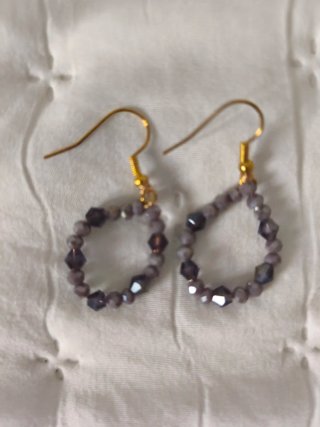 Pendientes Aro Perlas Grises y Moradas