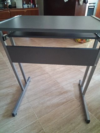 Mesa de ordenador metálica y madera 48 ×62 ×72