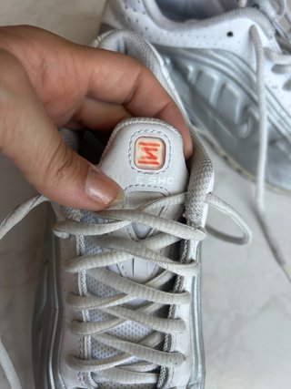Scarpe Nike Shox Argento e Bianche