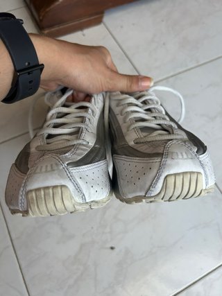 Scarpe Nike Shox Argento e Bianche