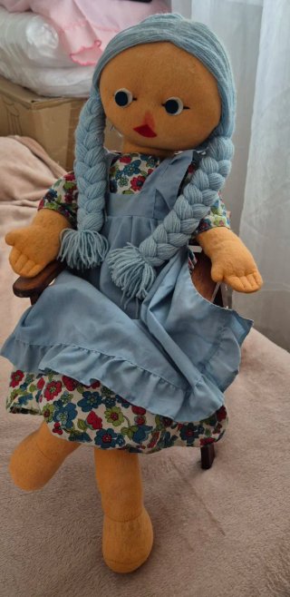 Muñeca de tela artesanal