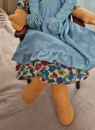 Muñeca de tela artesanal