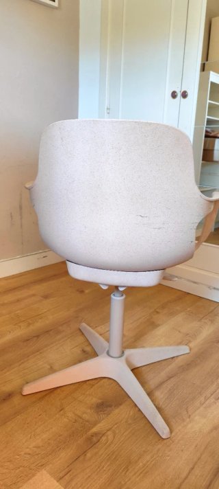 Silla giratoria IKEA ODGER beige/blanco