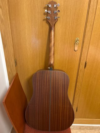 Guitarra Acústica Takamine nueva.