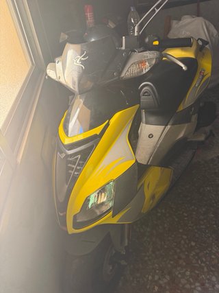 Moto Scooter Aprilia 49cc