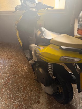 Moto Scooter Aprilia 49cc