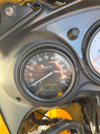 Suzuki SV 650 S Amarilla A2