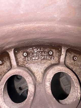 5 llantas 15x8.5JJ / 5x139 + 4 neumáticos