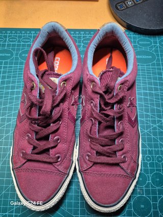 Zapatillas Converse T39 color granate