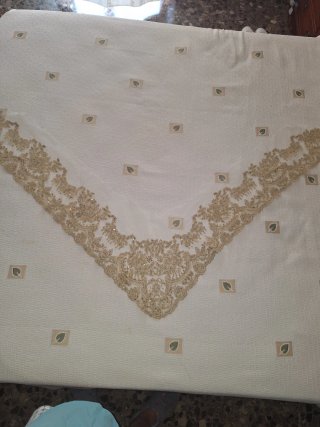 Manteletas Falleras Doradas y de tul