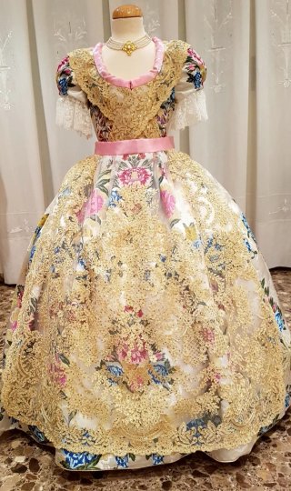 Manteletas Falleras Doradas y de tul