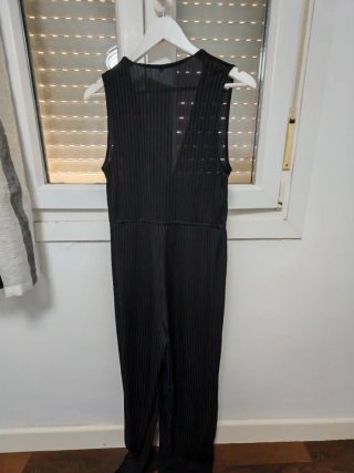 Mono negro elegante