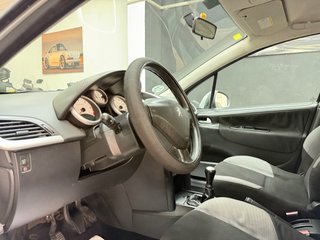 Peugeot 207 2006