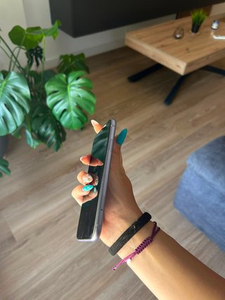 iPhone 11 Lila 128GB + Fundas