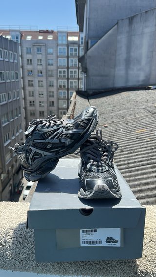 Balenciaga Runner Sneakers Grises