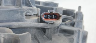 FARO DERECHO KIA CARENS 2.0 Turbodiesel CAT