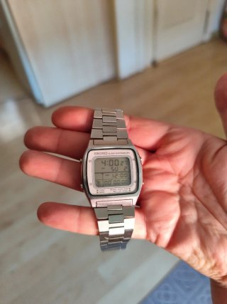 Reloj SEIKO A714-5006 "Running Man"(1982) Japón.