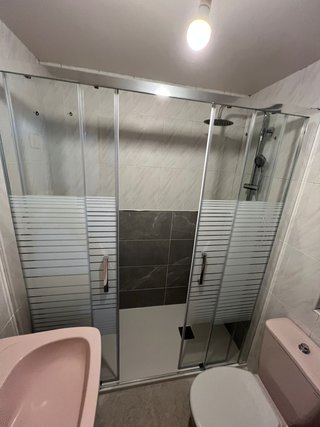 Cambio bañera por plato Reforma baño A Coruña