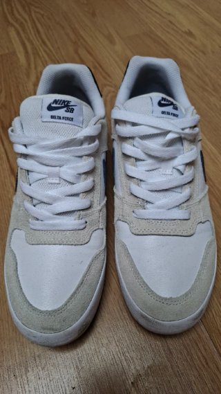 Nike Delta Force Zapatillas Unisex Beige/Blanco