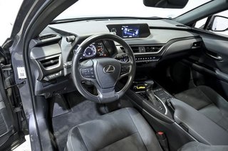 Lexus UX   2.0 250h Business