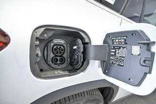 Mercedes EQA MERCEDES-BENZ   300 4MATIC