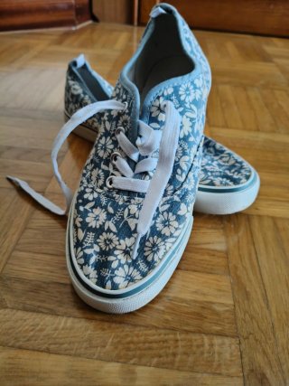 Zapatillas mujer estampadas