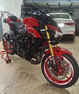 Kawasaki Z900 50th Aniversario