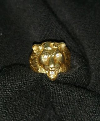 Sello León Macizo Oro 18k