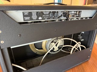 Fender 68 Custom Deluxe Reverb Amplificador