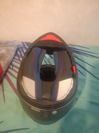 Casco de moto integral gris