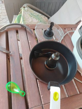 Freidora TEFAL de aire blanca