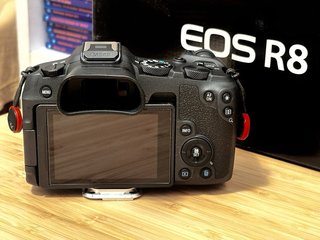 Canon R8 - NUEVA