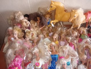 Lote de Muñecas Barbie y Accesorios