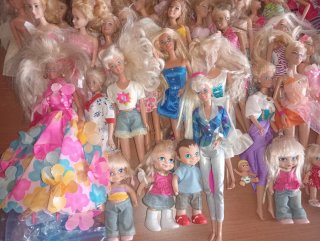 Lote de Muñecas Barbie y Accesorios