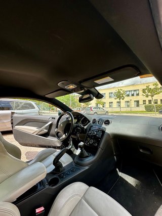 PEUGEOT RCZ