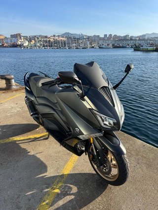 Yamaha Tmax 530 Iron Max 2016 Negra/Dorada