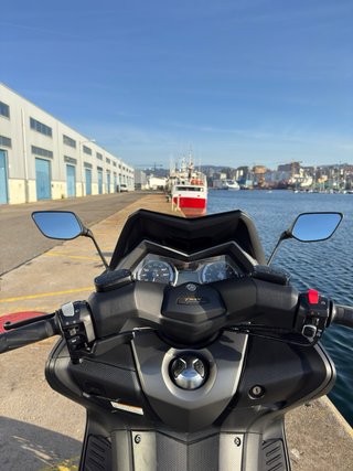 Yamaha Tmax 530 Iron Max 2016 Negra/Dorada