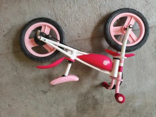 Bicicleta infantil rosa sin pedales Velobike