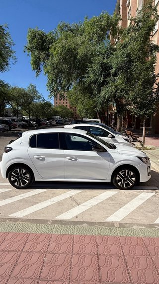 Peugeot 208 2024