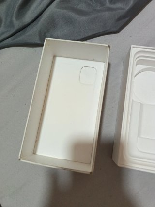iPhone 11 128 GB Caja