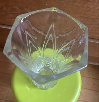 Jarrón de cristal tallado