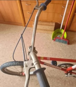 Bicicleta BMX Akimoto Roja Para piezas ó restaurar