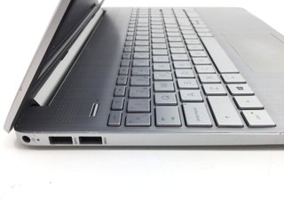 E588630-0 PC PORTATIL HP 15S