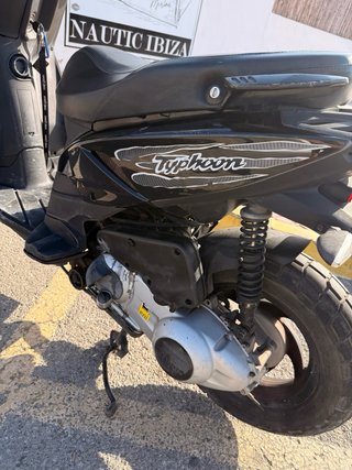 Piaggio Typhoon 125cc Negra