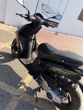 Piaggio Typhoon 125cc Negra