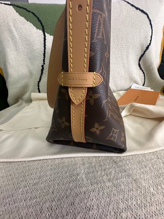 Louis Vuitton CarryAllpm