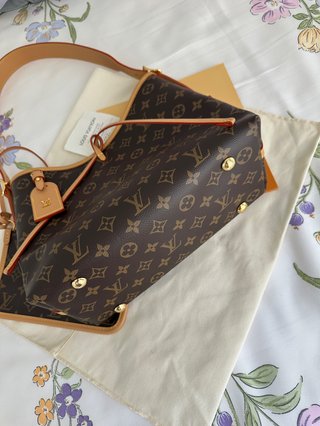 Louis Vuitton CarryAllpm