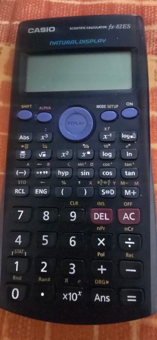 Calculadora Casio fx-82MS