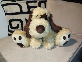 Peluche perro suave marrón y beige