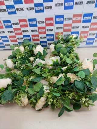 Guirnalda eucalipto artificial 26,2 ft con rosas - SOMYTING